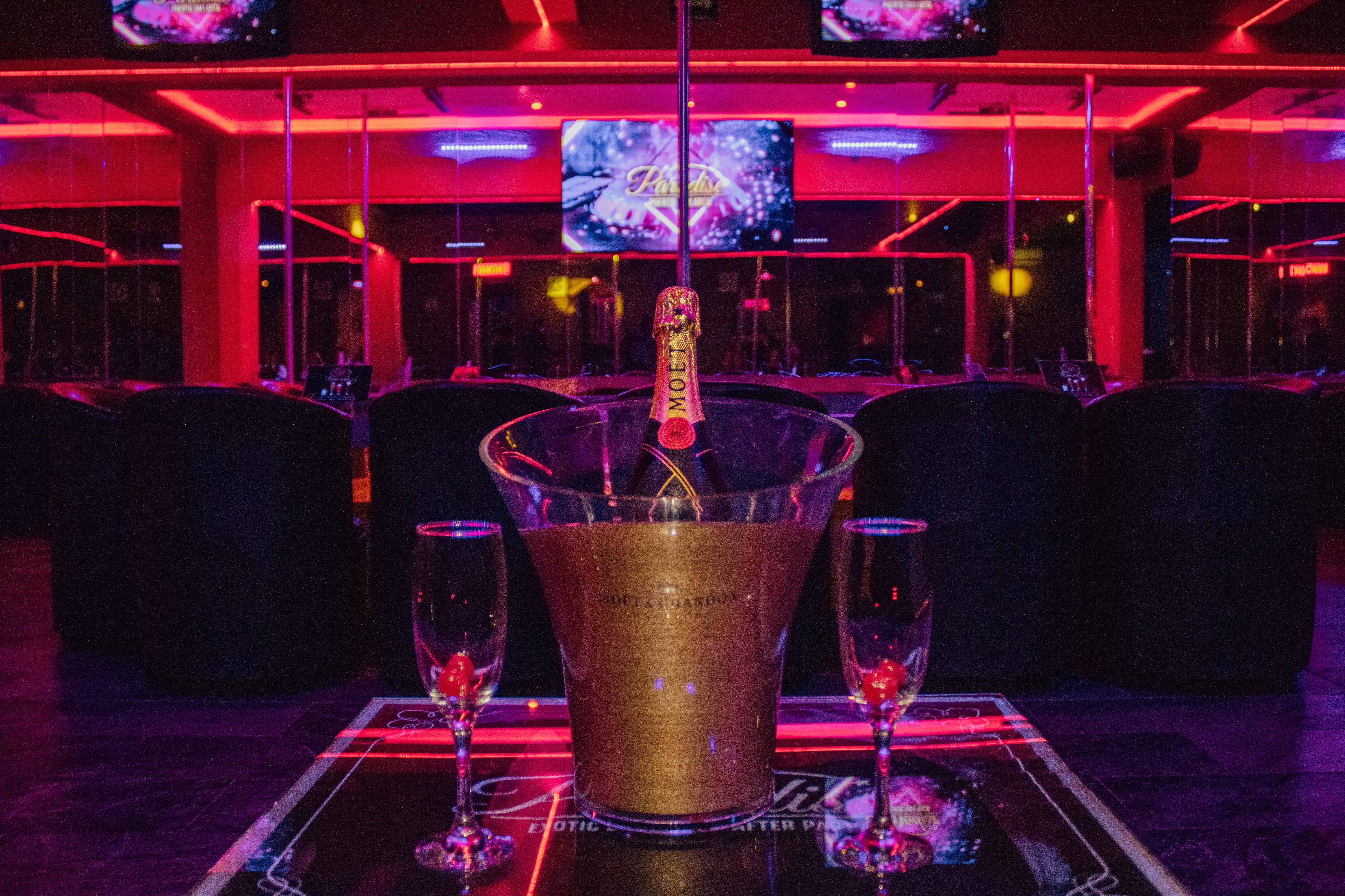 Entretenimiento para adultos en Puerto Vallarta el mejor strip clubs